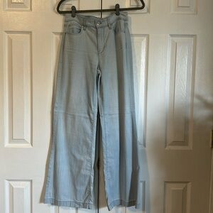 WHBM size 2 lightweight light blue, wide leg jeans.